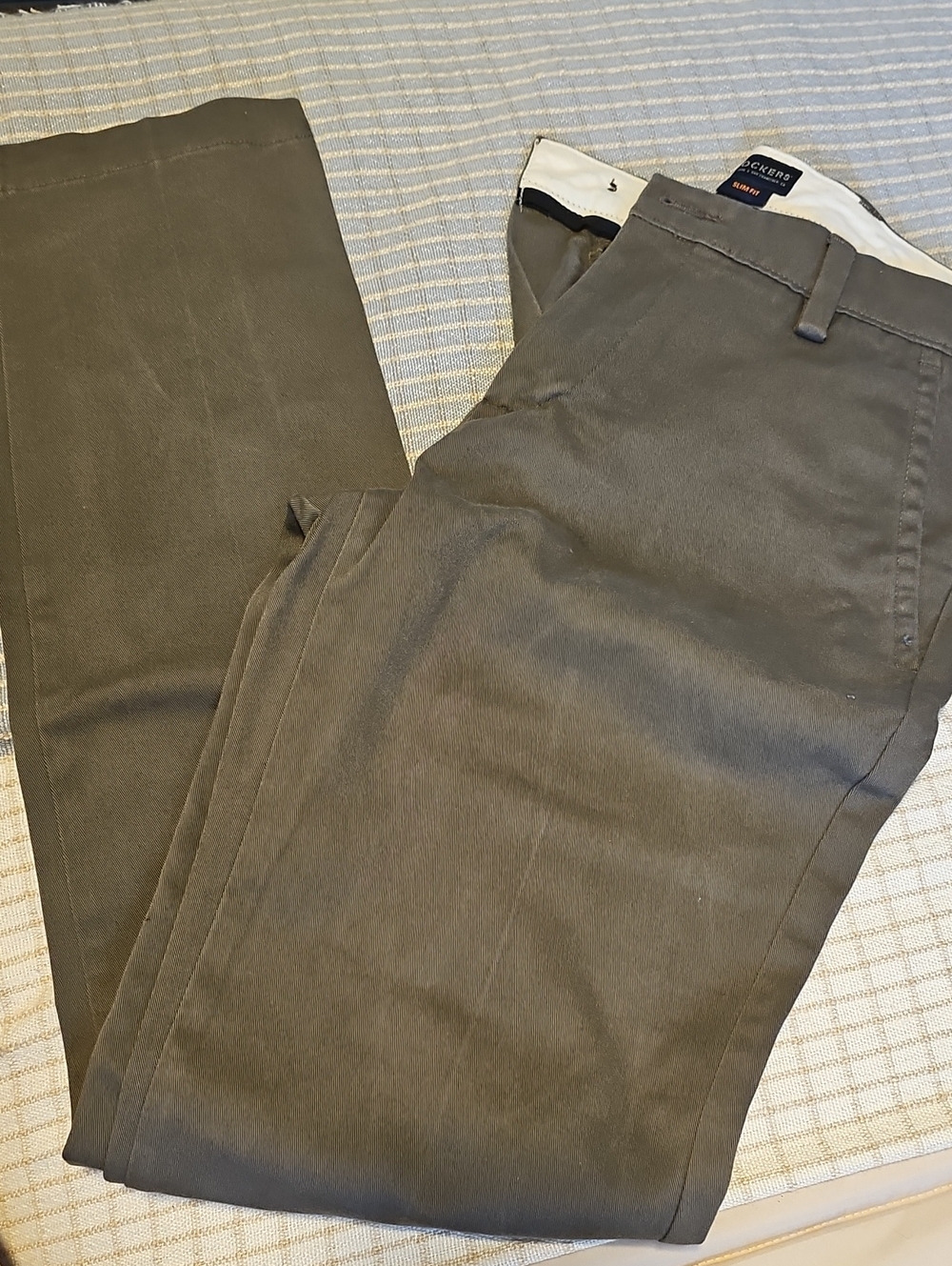 Dockers Men's Olive Green Chino Pants - Classic Fit
